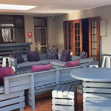 Life Tours & Accommodation Boksburg Eksteriør bilde