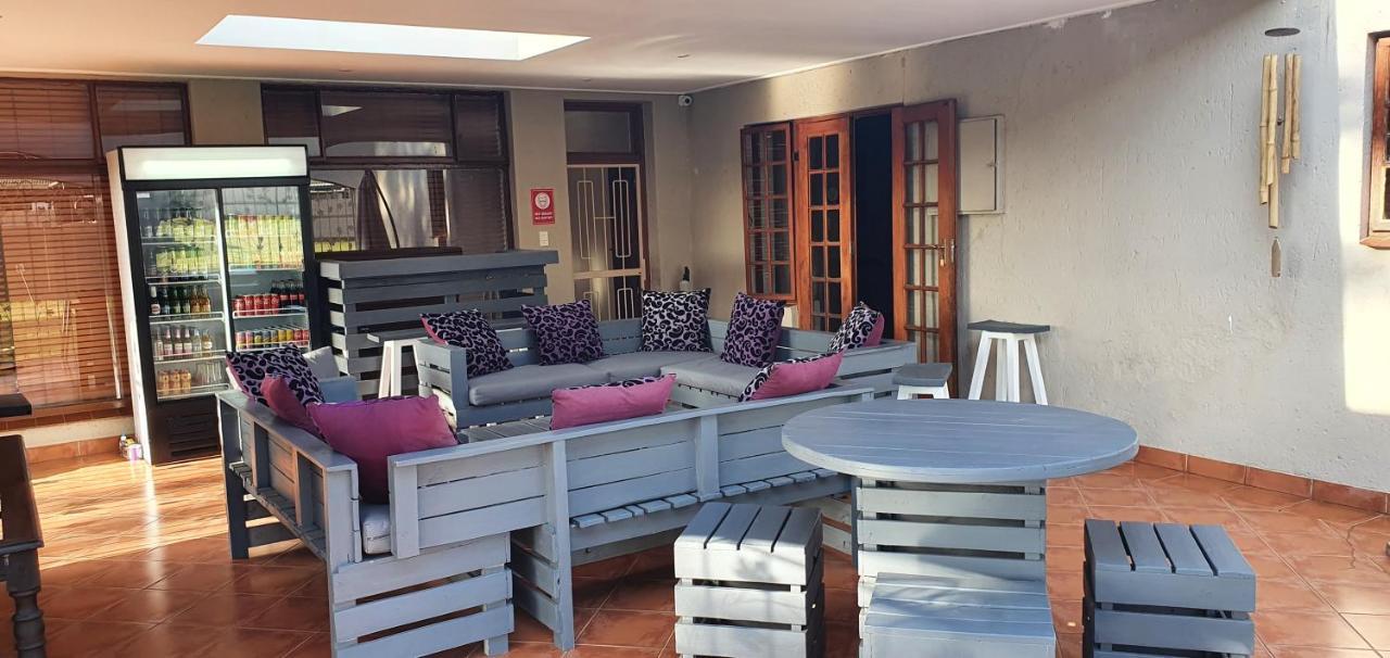 Life Tours & Accommodation Boksburg Eksteriør bilde