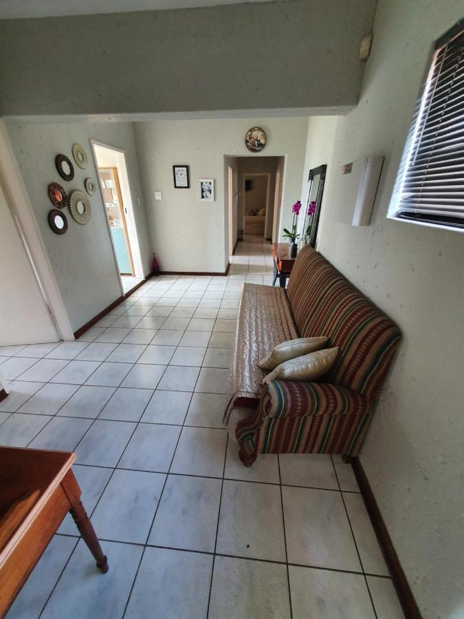 Life Tours & Accommodation Boksburg Eksteriør bilde