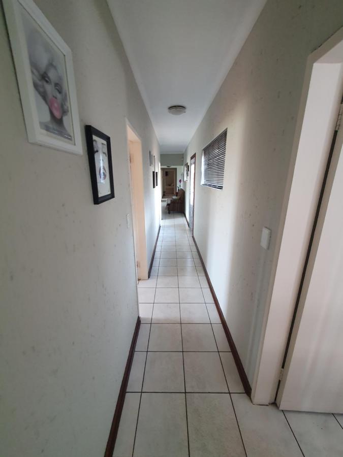 Life Tours & Accommodation Boksburg Eksteriør bilde